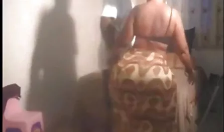 Busty MİLF Mickey Lee daha fazla milf erotik video gösterebilirsiniz olduğunu