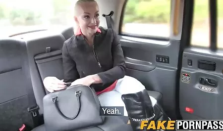 Sarışın Katie Summers okşayarak erotik video izle ücretsiz büyük horoz var