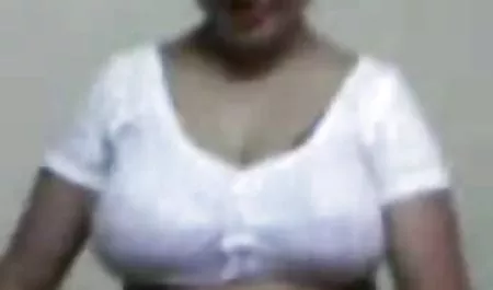 Kocaman sulu onu 4 kedi göt u büyük hd erotik porn izle Güzel kadın göğüsleri