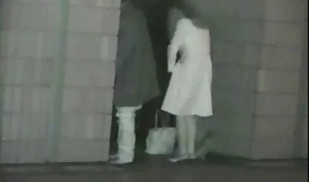 Onun erkek arkadaşı tarafından sex erotik hd Becerdin esmer kız alır