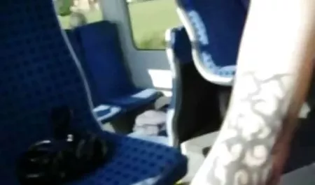 Bana yardım liseli kızların erotik videoları etmesi için güzel bir kız webcam