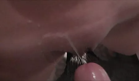 Busty tanrıça etotikporno doğal büyük göğüsleri gösterir