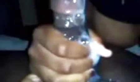 - erotık sıkıs Utangaç Yeni bir Kız İlk porno Yapar