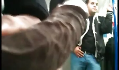 Oğlu da rol yapmak değil, yaramaz, annesi erotik etek altı videoları değil